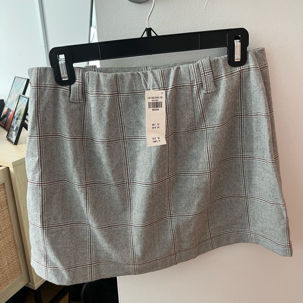 Abercrombie & Fitch Women's Grey Skirt (NWT)